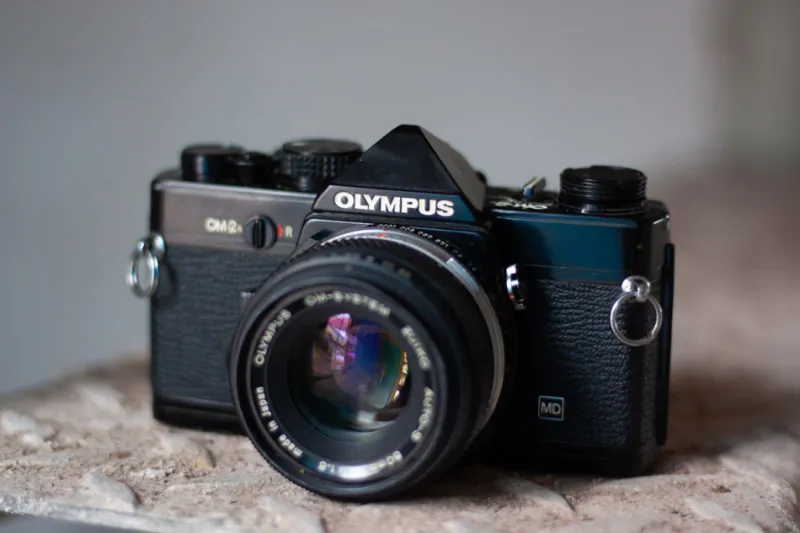 olympus om-2n front
