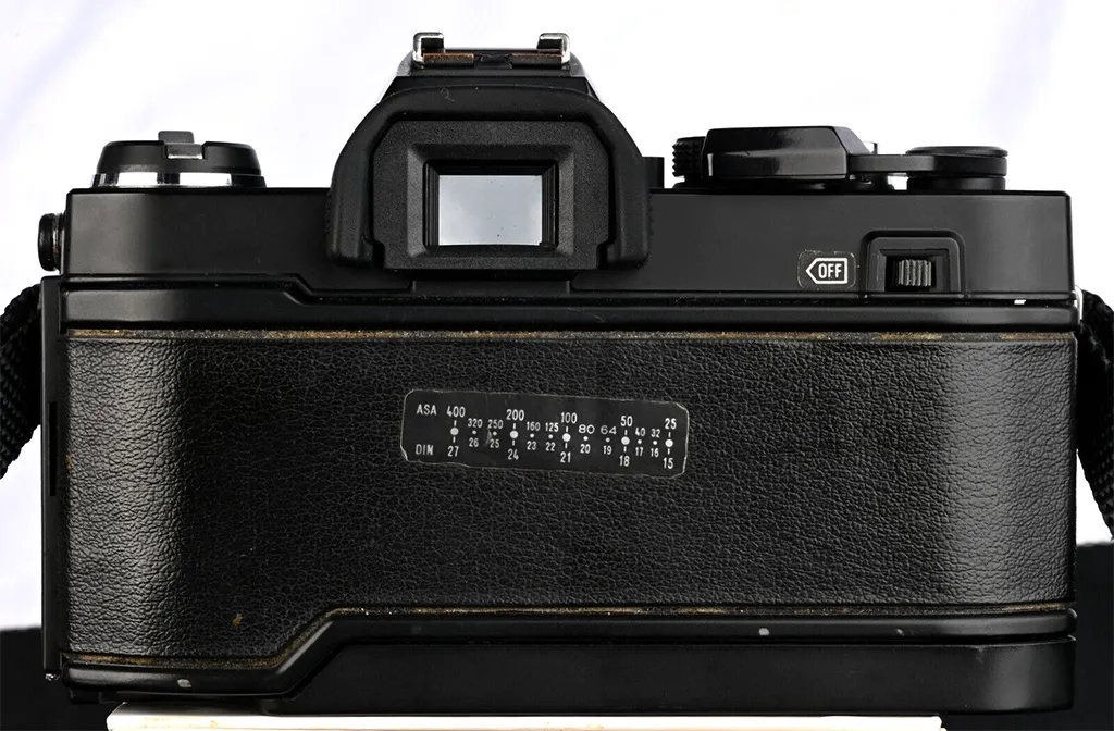 Konica Autoreflex TC back