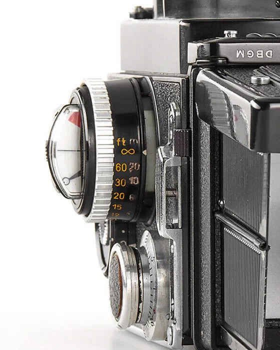 Rolleiflex 2.8F focusing knob