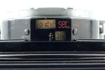 Speed/aperture window